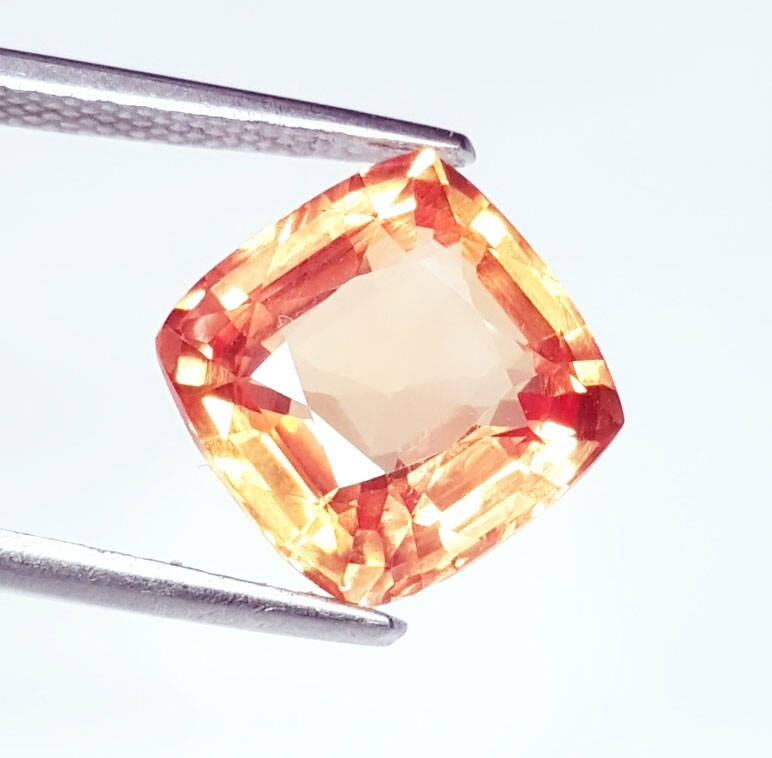 Morganite Naturelle Certifiée GIL 32+ Carats - Pierre Précieuse En Vrac, Forme Poire, Effet Asterism, D'Inde