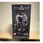 LEGO TIE Fighter Pilot Helmet 75274 Star Wars Complete Set 724pcs Age 18+
