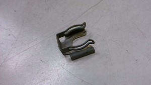 1X Halter Halteklammer Einspritzventil Ford Fiesta 1.3 Bj 2005 JH1/JD3 2680301