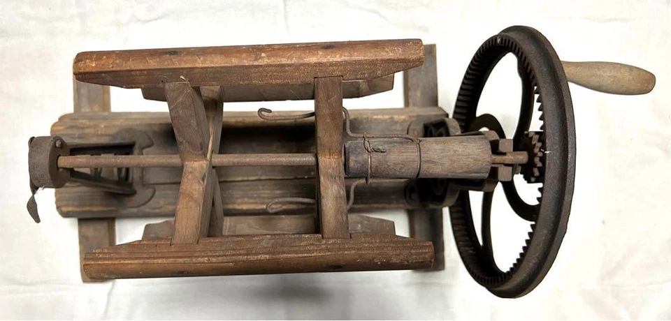 Antique Japanese Wooden Spinning Wheel Silk Winder with Handle Traditional Tool - Image 4 of 4