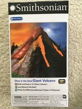 Smithsonian Glow in the Dark Giant Volcano Science Kit, Childrens 8 NIB