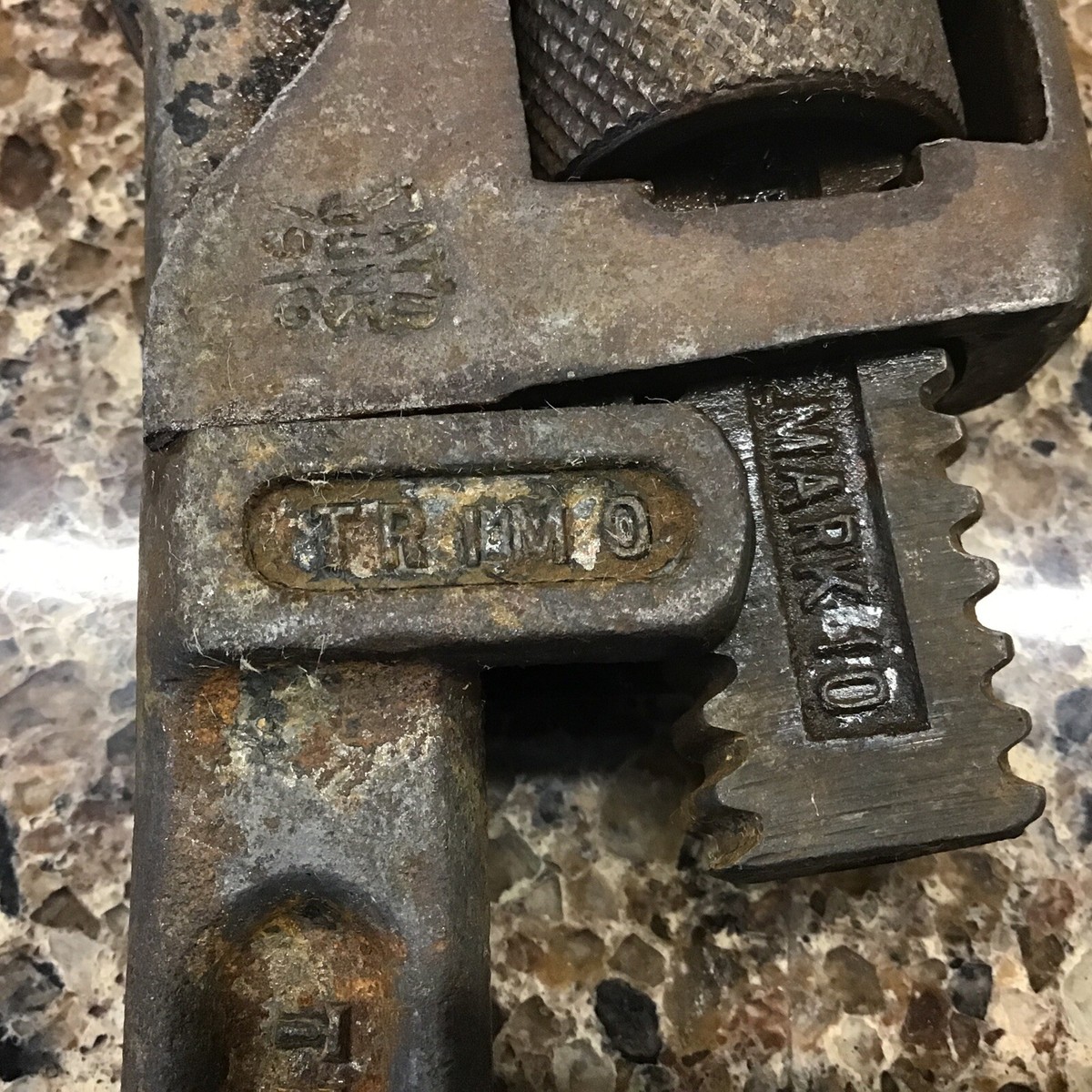 パイプカッター　TRIMONT MFG CO Vintage Trimo Size 10 Inch Pipe Wrench Trimont MFG Co