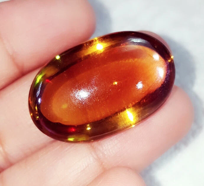 Gema certificada de ópalo sintético negro y dorado australiano 40,70 quilates de piedra preciosa suelta Foto 3 de 4