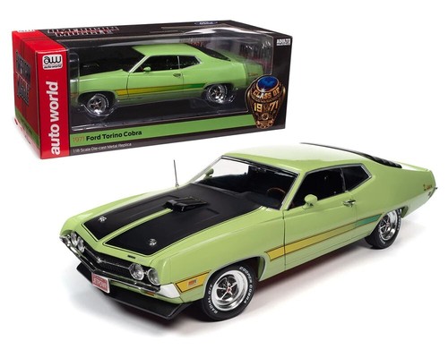 1971 FORD TORINO COBRA VERT CITRON "CLASSE DE '71" 1/18 AUTO MOULÉ SOUS PRESSION WORLD AMM1278 - Photo 1 sur 1