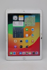 Apple iPad - 6. Gen. (2018) 128GB Wi-Fi Weiß Displayschaden #5331
