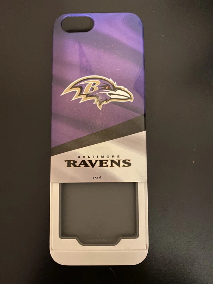 Funda tipo billetera Baltimore Ravens Skinit para iPhone 6 o 6s Foto 2 de 3