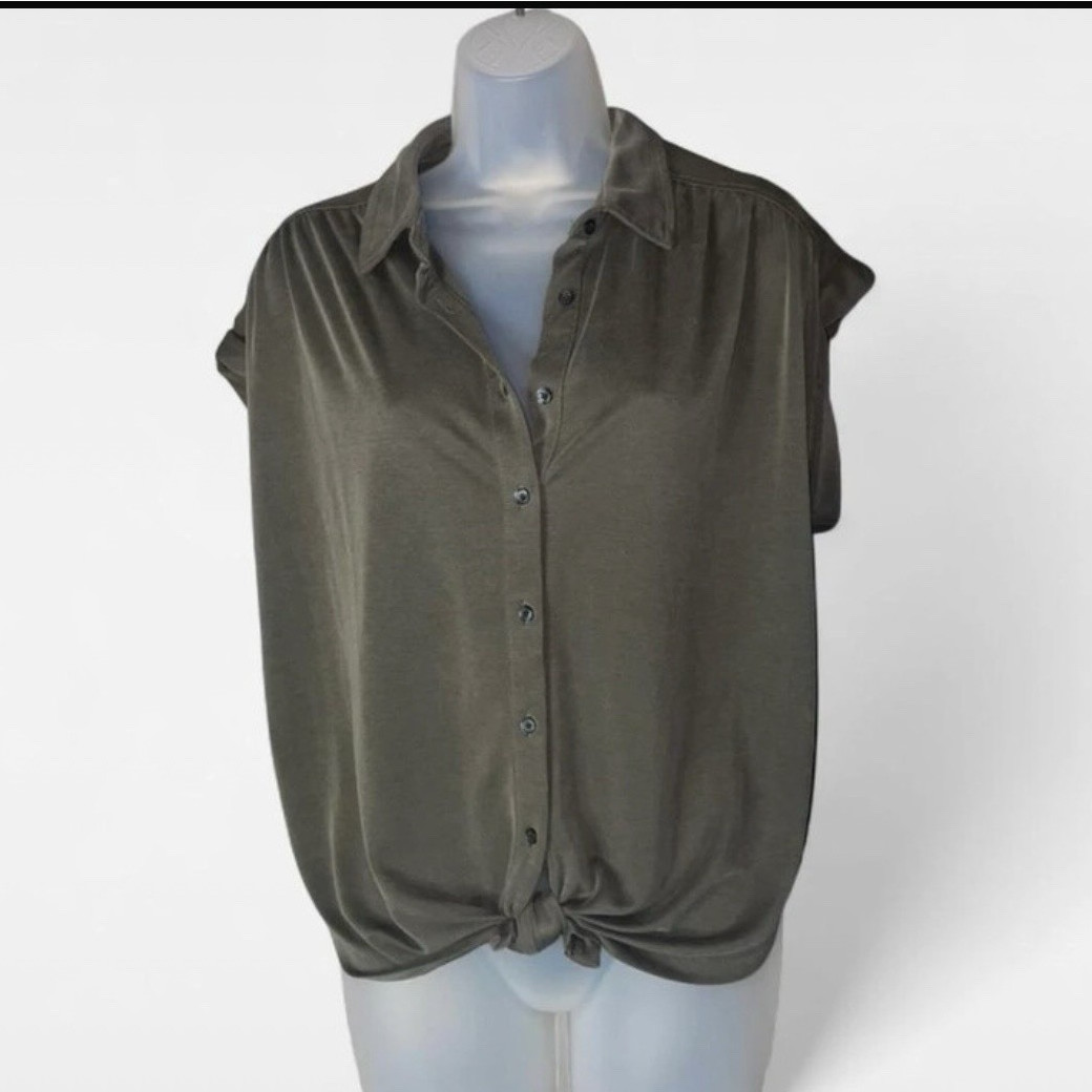 Lou & Grey Petites Womens M Green Solid Collared Button-Front Cap Sleeve Top