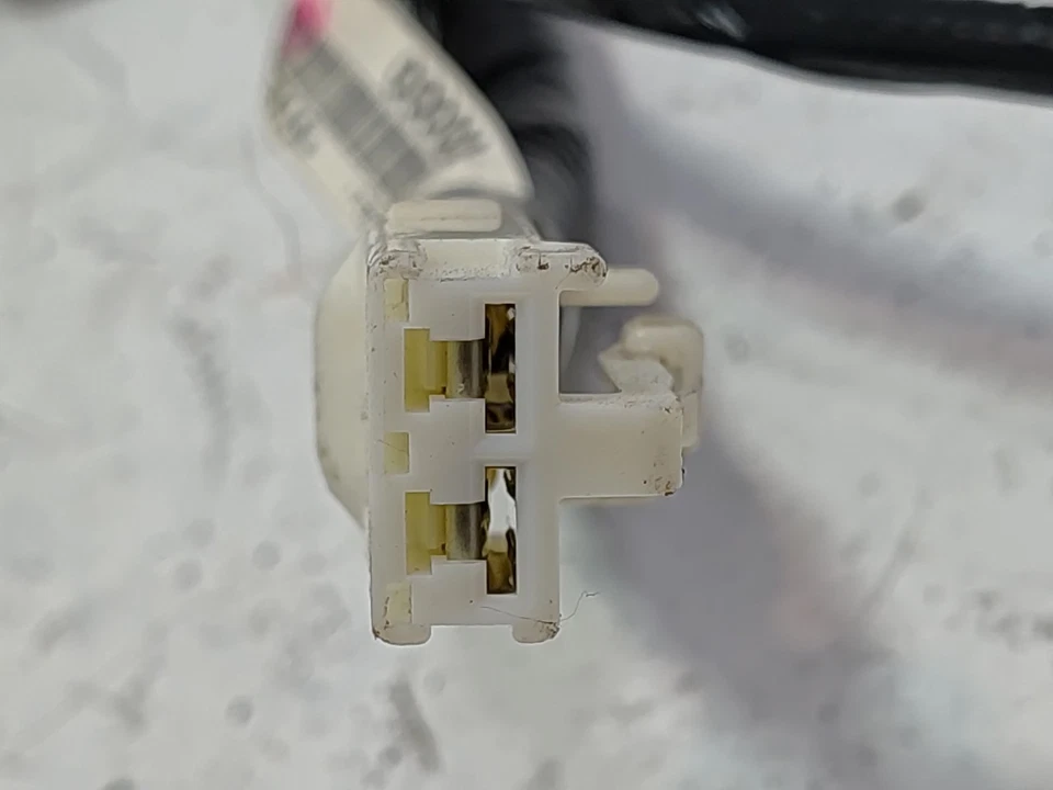 Arnés de cableado sensor de velocidad ABS lado del conductor trasero TOYOTA CAMRY 2018-2024 OEM Foto 3 de 4