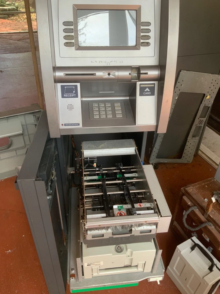 ATM 机 - Genmega - G1900 - 所有最新软件 - — 第 2/4 张图片