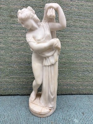 VINTAGE ITALIAN 12'' MARBLE FIGURE ''THE CALLIPYGIAN VENUS''