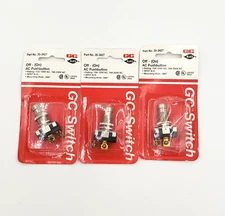 New Lot of 3 GC Electronics 35-3427 NO SPST  .5" AC Pushbutton 125V 250V 60d Wty