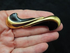 Authentic Vintage Sophisticated Gold Plated MONET Black & Gold Swirl Brooch
