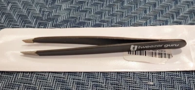 ‎TWEEZER GURU Eyebrow Tweezers By Tweezer Guru – Stainless Steel Slanted Eyebrow Tweezer