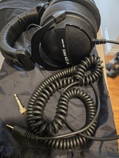 beyerdynamic DT 770 PRO 250 Ohm Over-Ear Studio Headphones - Black 459046