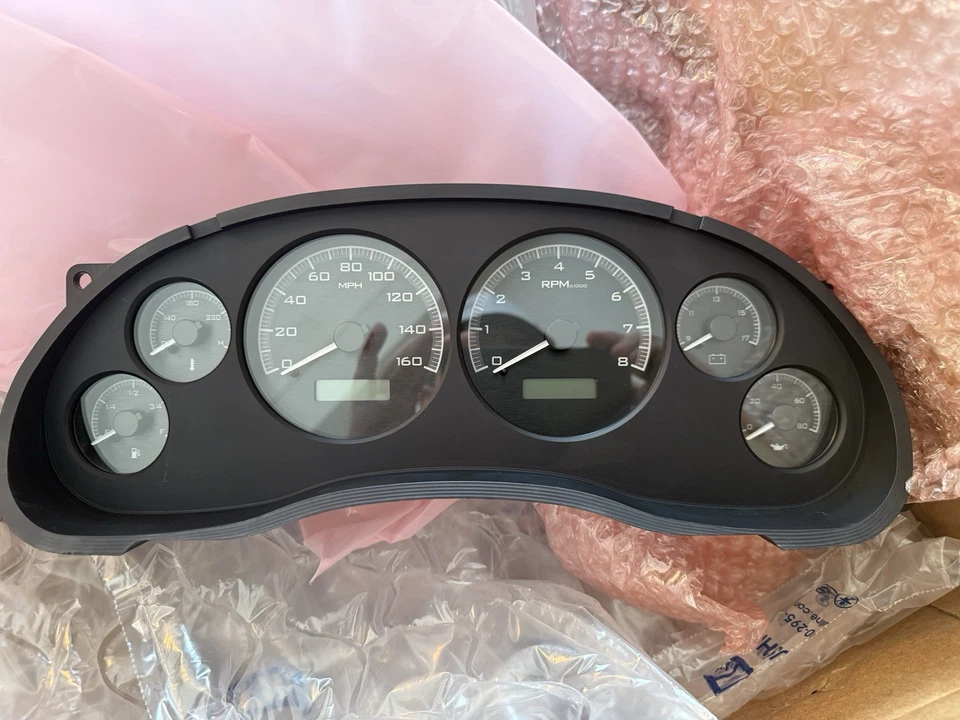 Dakota Digital 94-04 Ford Mustang Negro/Blanco Kit de Calibre LED VHX-94F-MUS-K-B Foto 2 de 4