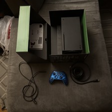 Xbox Series x 1TB Console (With Controller an...