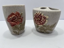 Vintage Ceramic 3D Floral Design Toothbrush Holder  Cup EUC  no chips or dings