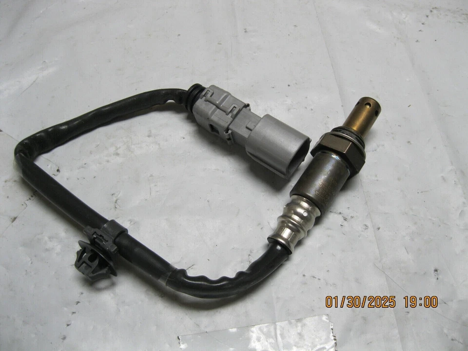 GENUINE TOYOTA OEM 89465-08040 OXYGEN SENSOR reboxed by Airtex 5S4570 Foto 2 de 4