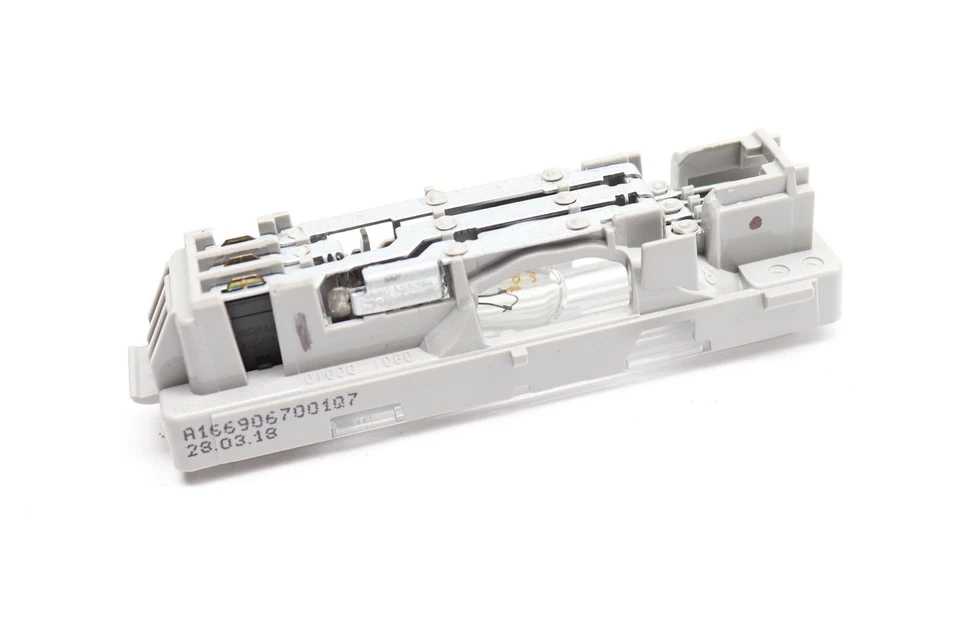 2016-2017 2019 MERCEDES-BENZ GLE400 — задний правый внутренний фонарь с ручкой на крыше - Изображение 2 из 4