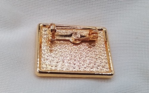 LUBA PARIS FRANCE CLOTHING DESIGNER SIGNED VINTAGE BROOCH HAT LAPEL PIN GOLDTONE - Picture 5 of 7