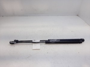 1H6827550A gasfeder kofferraum für VOLKSWAGEN GOLF III 1.8 1989 8567895