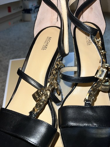 Michael Kors Suki Wedge Platform Sandals Leather Chain Charm Black 11 New - Picture 3 of 7