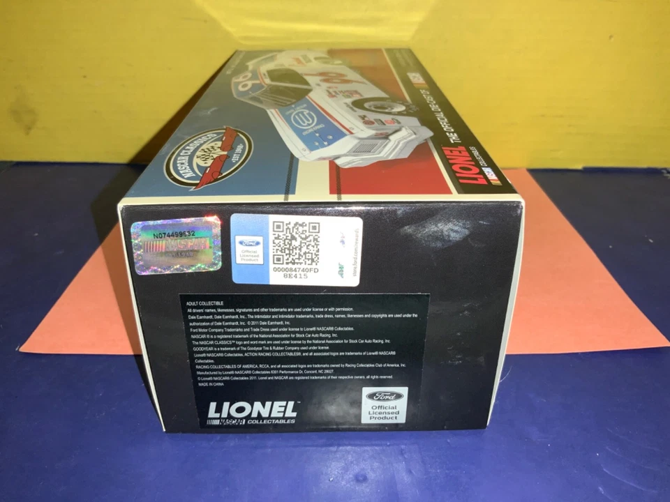 Ford Torino #96 Cardinal Tractor 2011 Action 1978 Dale Earnhardt con caja (B) Foto 2 de 4