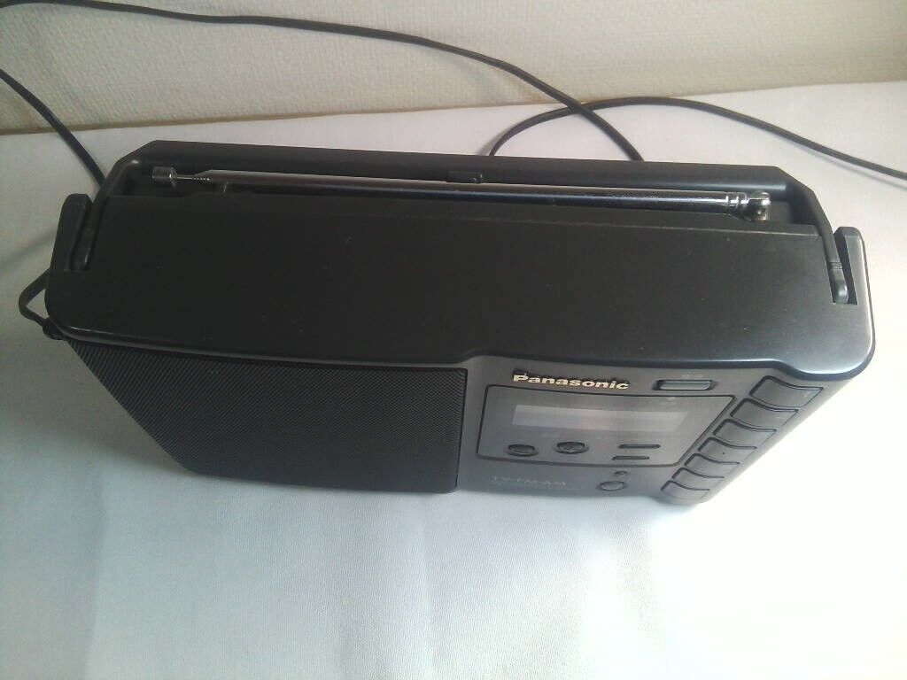 Panasonic Am/Fm Portable Radio Rf-U70 With Power Cord Panasonic Am/Fm Portable Radio Rf-U70 With Power Cord