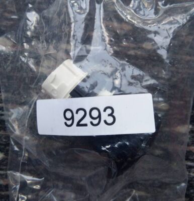 one brand new       button P-22-SW 9293 Fast Delivery #A6-31