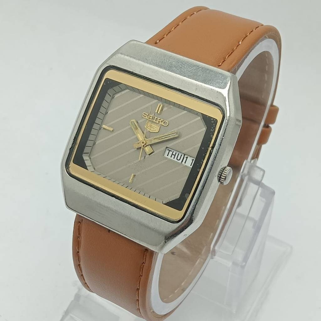 Seiko 5 Automatic 6349-5210 Day/Date Vintage Men's Watch