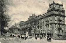 c1910 Congress Hall Hotel Horse Buggies People Scene Saratoga NY P577