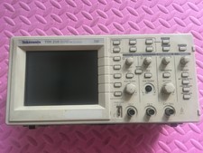 Osciloscopio digital Tektronix TDS210 60 MHz usado 1 pieza (por DHL o EMS) #W7748 WX
