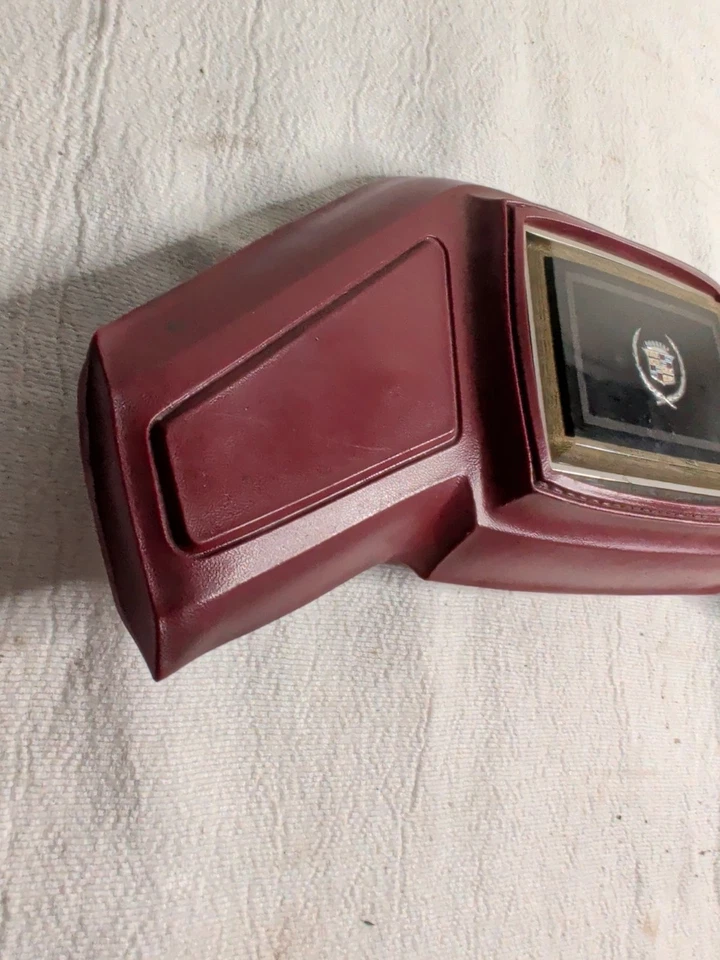 Almohadilla de bocina roja para volante Cadillac Fleetwood Deville Eldorado 1979-1992 OEM Foto 2 de 4