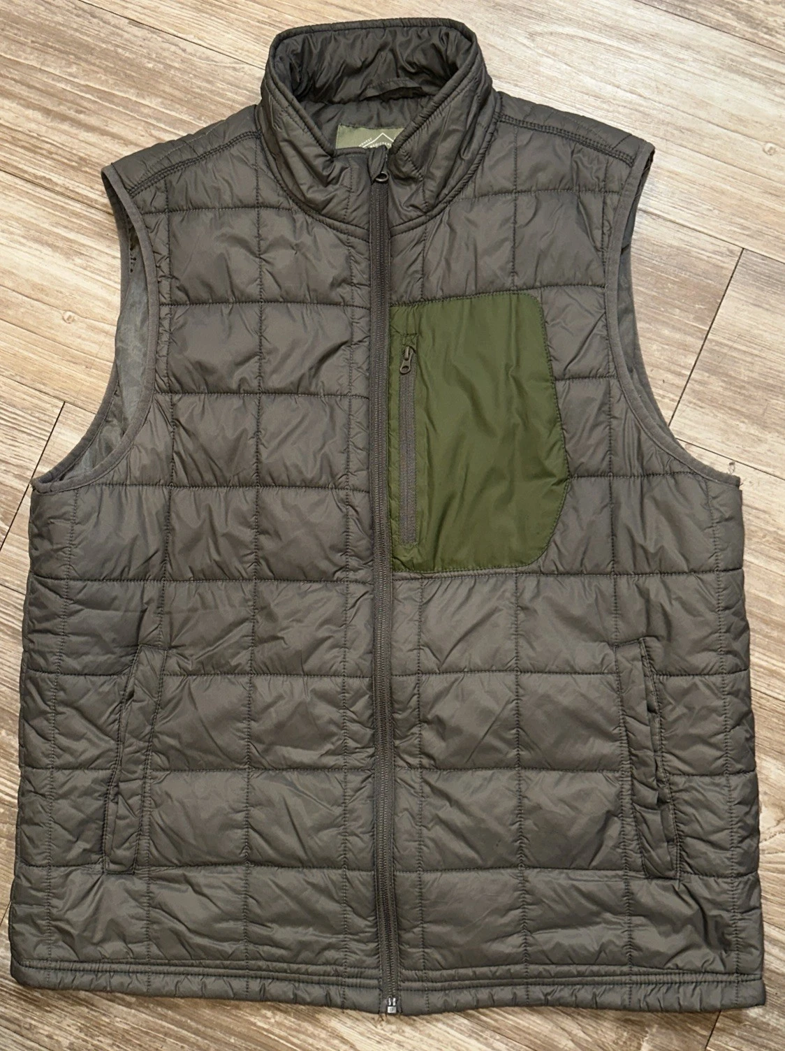 St. John's Bay Vest Men's Zip Up Quilted Vest Gray/Brown Size Medium