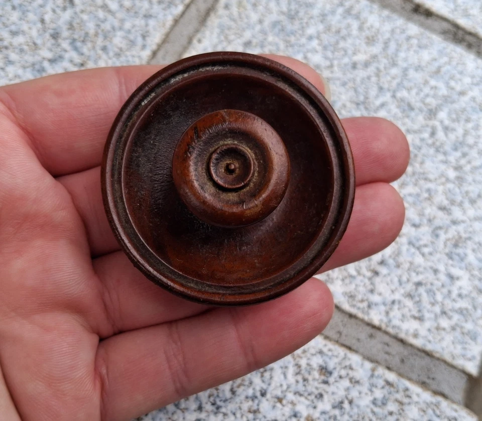 ANCIENNE POIGNÉE DE MEUBLE bouton en BOIS à encastrer , D=5 cm   N°98D - Photo 4/4