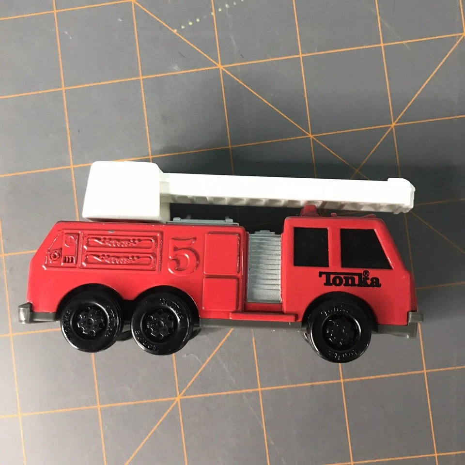 Vintage Mini Tonka Firetruck 1993 Red No 5 Double Extending Ladder Black Wheels - Image 3 of 4