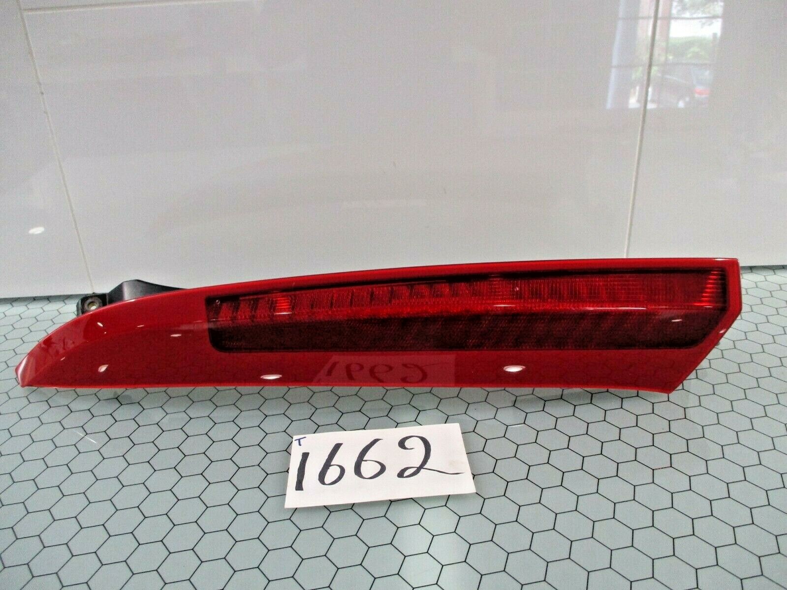 03 04 05 06 Volvo XC90 DRIVER Side Tail Light Used Rear Lamp #1662-T 