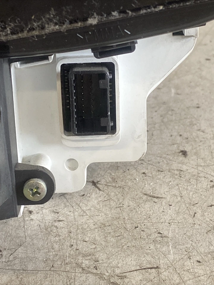 Toyota Yaris T3 2009 velocímetro cuadro de instrumentos 83800-0D681 Foto 3 de 4