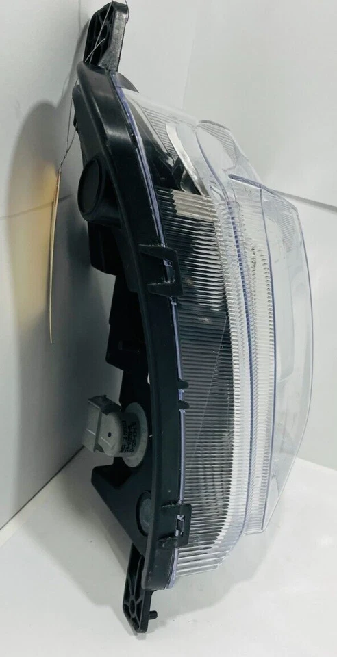 2018-2021 雪佛兰 Equinox 右乘客侧雾灯 原始设备制造商 84226246 — 第 2/4 张图片