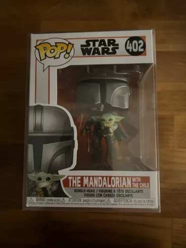 Funko Pop Star Wars #402 - The Mandalorian with The Child - with Case Protector