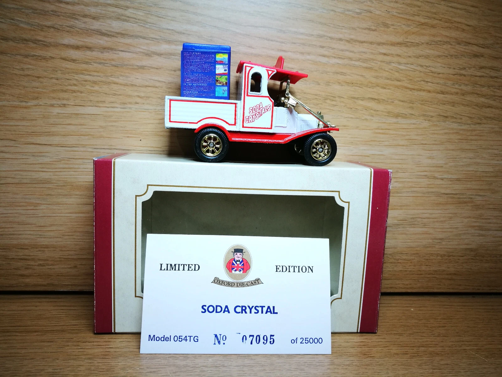 VANS Oxford Die Cast Soda Crystals Delivery Van Edizione Limitata Modello Espositore Van