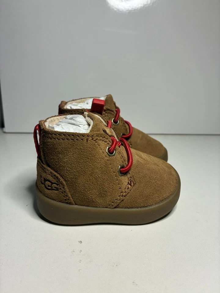 UGG Bebé Unisex Marrón DAINE Bota Zapatos Talla US 0/1 Bebé Niño Pequeño Nuevo Foto 3 de 4
