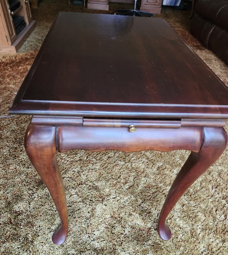 Beautiful Queen Anne style solid hardwood tea table with pull out candle shelves