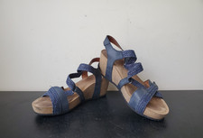 Taos Women Trulie Sandals Blue Woven Straps Comfort Walking Shoes Size 10-10.5