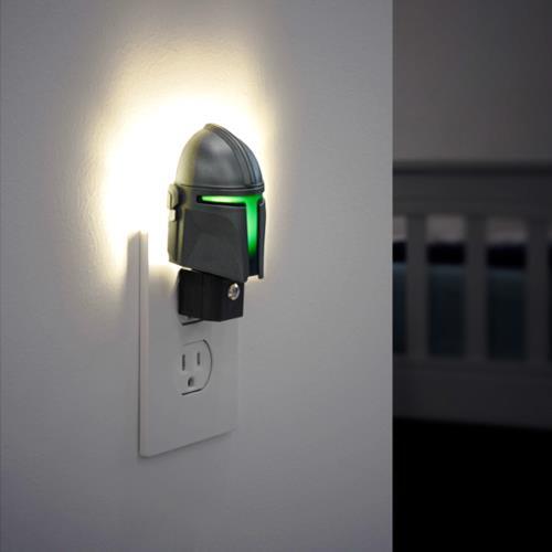 Mandalorian Night Light LED Plug-in Dusk-to-Dawn Sensor Bed Bath Home UL-Listed - Picture 2 of 7