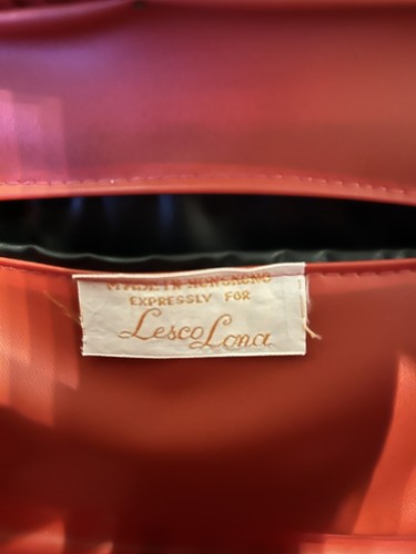 1960'S LESCO LONA Red Plastic Woven Wicker 12" Bag Iridescent Plastic Handles - Picture 9 of 9