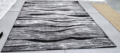 BLACK / IVORY 8' X 10' Broken Thread Rug, Reduced Price 1172726845 MET995Z-8