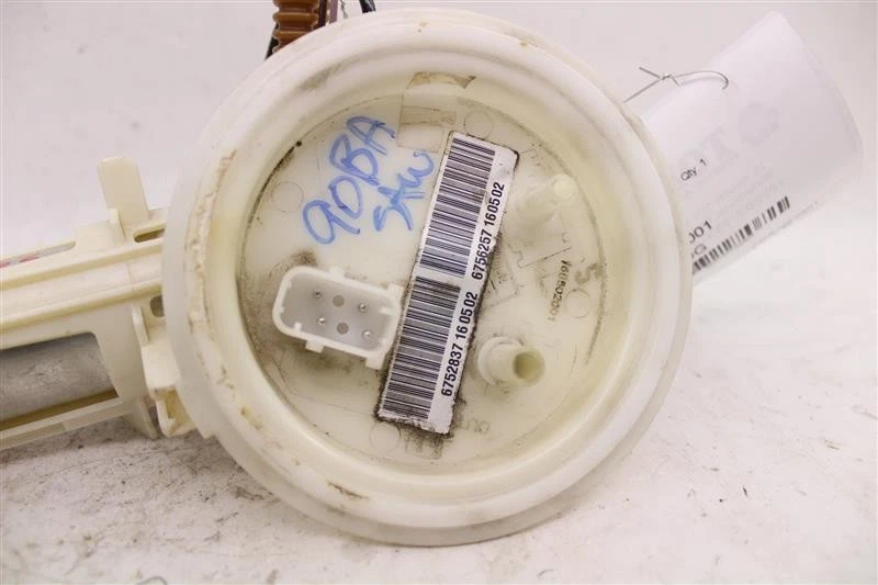 Used Fuel Pump fits: 2002 Bmw 745I Pump Assembly Grade A Foto 3 de 4