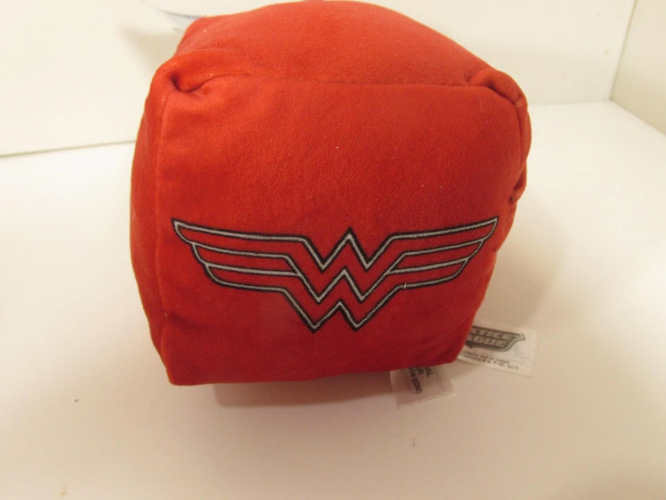 Cubo de peluche de colección Wonder Woman Justice League DC Comics NW Co Foto 4 de 4