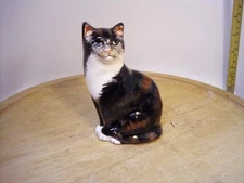 Babbacombe Pottery Sitting Tabby Cat Figurine  8 cm